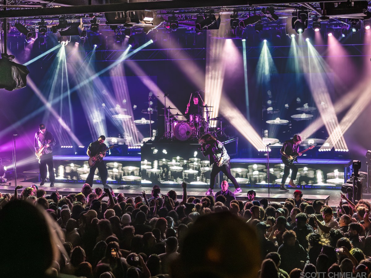 Silverstein Bring 25 Years of Noise to The Ritz Raleigh with Thursday, Free Throw, and Bloom — December 17, 2025